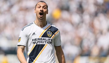 Hoy, Zlatan Ibrahimovic viste los colores de Los Ángeles Galaxy, club con el que ha marcado 22 goles y 10 asistencias.