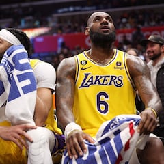 Este sería el quinteto titular de los Lakers para 2023, liderados por LeBron y A Davis