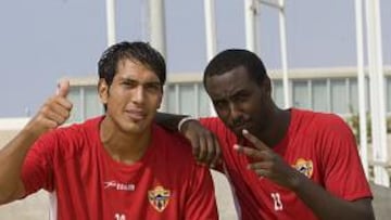 <b>GOLEADORES. </b>Leo Ulloa y Henok Goitom posaron ayer para AS.