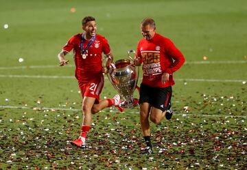 Champions League (Bayern 2020) y Campeón del Mundo con Francia en 2018.