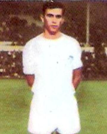 Jugó con el Valencia desde 1963 a 1966