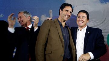 Santiago, 6 de Mayo 2023.
El Partido Republicano celebra la victoria de sus candidatos durante elecciones de Consejo Constitucional en la sede de su partido ubicado el la Comuna de Las Condes.
Javier Salvo/ Aton Chile