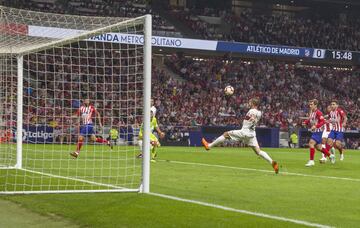 1-0. Antoine Griemzann marcó el primer gol.