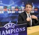 Van Bommel: "Yo no tengo nada en contra de Iniesta"
