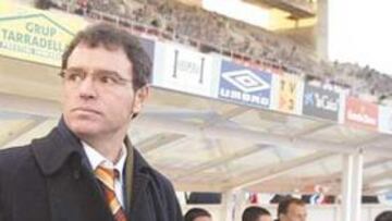 <b>ESPERANZADO. </b>Martín Monteagudo confía en que sus jugadores sabrán salir adelante en la Liga.