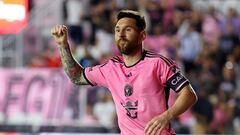 FORT LAUDERDALE, FLORIDA - APRIL 20: Lionel Messi #10 of Inter Miami reacts during the first half against the Nashville SC at DRV PNK Stadium on April 20, 2024 in Fort Lauderdale, Florida.   Megan Briggs/Getty Images/AFP (Photo by Megan Briggs / GETTY IMAGES NORTH AMERICA / Getty Images via AFP)