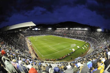 El estadio abrió sus puertas por primera vez el 25 de julio de 1925.