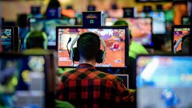 Unidas Podemos quiere combatir el machismo en los videojuegos; propuesta de igualdad