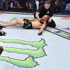 Adesanya noquea a Whittaker para convertirse en indiscutido