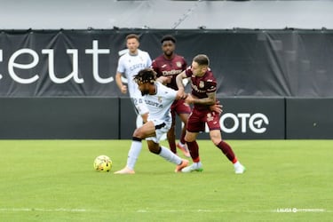 Edu Villegas desvela cómo convenció a Konrad y Koné, ‘la doble K’ del Ceuta