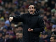 Aston Villa's Spanish manager Unai Emery shouts instructions to the players from the touchline during the UEFA Europa League league-stage football match between Aston Villa and RB Salzburg at Villa Park in Birmingham, central England on January 29, 2026. (Photo by Darren Staples / AFP)