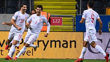 Carlos Soler celebra su gol ante Suecia en el Friends Arena de Solna