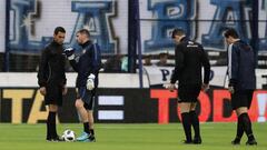 El fútbol argentino se embarra