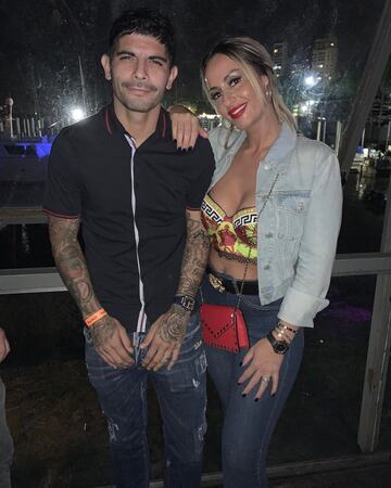 Éver Banega y Valeria. 