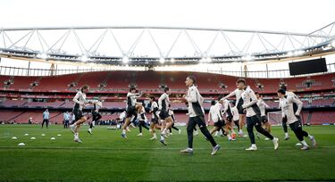 El Real Madrid prepara su partido ante el Arsenal