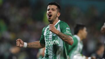 Pablo Ceppelini celebrando un gol con Atlético Nacional en Liga Águila.
