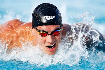 El nadador norteamericano se proclamó nuevo rey de la piscina en Tokio y se llevó cinco medalla de oro, tomando así el testigo de su compatriota Michael Phelps.

