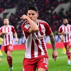 En Grecia destacan actitud de James durante el juego ante AEK