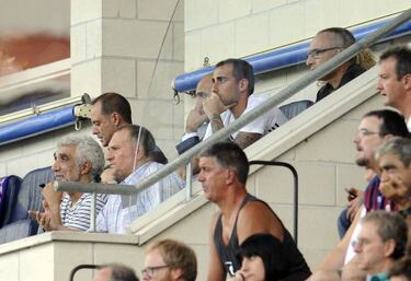 Arda mira a Laudrup, el padre de Kroos y el obrero del 'Lega'