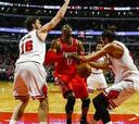 Pau Gasol se merienda a Howard y Mirotic decide para Chicago