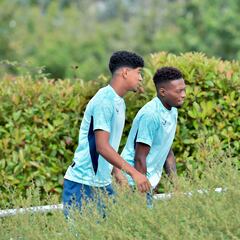 Adu Ares: “Defender estos colores ha sido un orgullo”