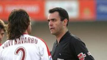 <B>JUZGADA.</B> El Sevilla entiende que la acción de Javi Navarro ya fue juzgada por el árbitro Pino Zamorano.