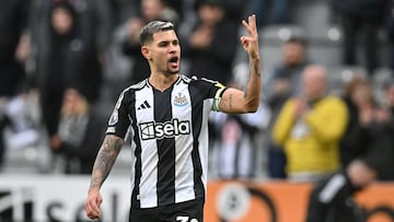 Newcastle United's Brazilian midfielder #39 Bruno Guimaraes celebrates after the English Premier League football match between Newcastle United and Nottingham Forest at St James' Park in Newcastle-upon-Tyne, north east England on February 23, 2025. Newcastle won the game 4-3. (Photo by ANDY BUCHANAN / AFP) / RESTRICTED TO EDITORIAL USE. No use with unauthorized audio, video, data, fixture lists, club/league logos or 'live' services. Online in-match use limited to 120 images. An additional 40 images may be used in extra time. No video emulation. Social media in-match use limited to 120 images. An additional 40 images may be used in extra time. No use in betting publications, games or single club/league/player publications. /