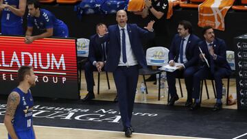 Joan Peñarroya, entrenador del San Pablo Burgos, durante el partido contra el Real Madrid.