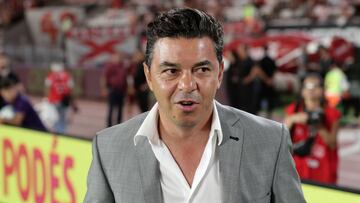 River Plate&#039;s team coach Marcelo Gallardo gestures during their Argentina First Division 2020 Superliga Tournament football match against Banfield at the Monumental stadium, in Buenos Aires, on February 16, 2020. (Photo by ALEJANDRO PAGNI / AFP)