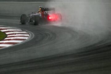 Daniel Ricciardo en acción durante la sesión de clasificación del GP de Malaisia de Fórmula Uno en el Circuito Internacional de Sepang.
