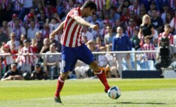 Diego Costa marca el 2-0.