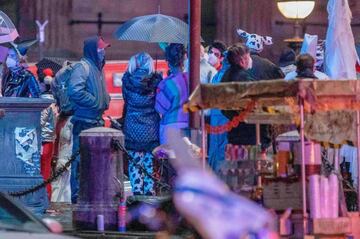 El rodaje nocturno de 'The Batman' ambientado en una fiesta de Halloween al aire libre. Liverpool, 17 de octubre de 2020.