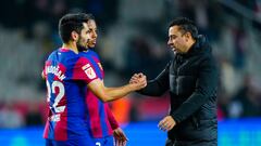 Xavi, con Gündogan y Koundé en el partido ante el Atlético.