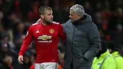 Luke Shaw signs Manchester United extension