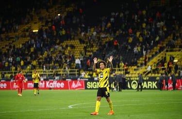 Tras su paso por el Tianjin Tianhai, un equipo de fútbol de China, llegó al conjunto alemán en la temporada 18/19.