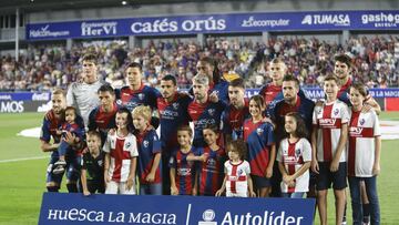 Equipo del Huesca que jug&oacute; ante el Rayo Valllecano. 