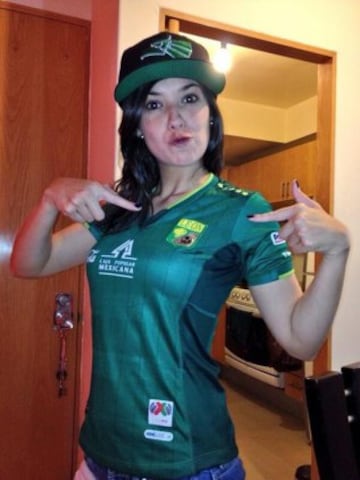 La guapa conductora apasionada del León