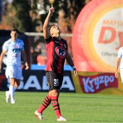 El drama de un goleador chileno: “Murieron todos mis familiares; no sé cómo te recuperas de eso”