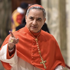 Quién es Ángelo Becciu: el polémico cardenal vetado por el papa Francisco que insiste en participar en el Cónclave
