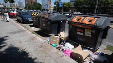 SPAIN - JULY 21: Garbage cans on a street in Madrid, on 21 July, 2025 in Madrid, Spain. The receipts for the new garbage tax will be waiting for Madrid residents at their homes after the vacations, in September, as confirmed this week by the acting mayor, Inma Sanz, who told the press that the individualized communications to taxpayers are "fully on time" and will start arriving "after the summer". (Photo By Eduardo Parra/Europa Press via Getty Images)
