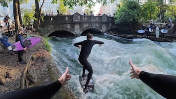 Surf en el río Eisbach, Múnich