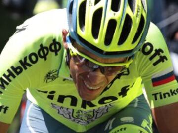 Alberto Contador durante los primeros kilómetros de la novena etapa en la subida a Bonaigua.