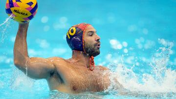 Fukuoka (Japan), 17/07/2023.- Felipe Perrone Rocha of Spain in action against Serbia at the Men's Water Polo preliminary round match between Serbia and Spain during the World Aquatics Championships 2023 in Fukuoka, Japan, 17 July 2023. Spain won the match. (Japón, España) EFE/EPA/FRANCK ROBICHON
