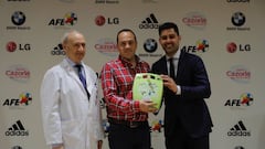 12/04/2019 F&uacute;tbol.- AFE reparte desfibriladores a 29 clubes de la Comunidad de Madrid.
 
 La Asociaci&oacute;n de Futbolistas Espa&ntilde;oles (AFE) reparti&oacute; este viernes a casi una treintena de clubes de madrile&ntilde;os masculinos y femen