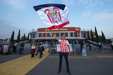 Así se vivió el ambiente previo al inicio del Clásico Nacional entre América y Chivas celebrado en el Estadio Azteca por la Jornada 10 de la Liga MX.