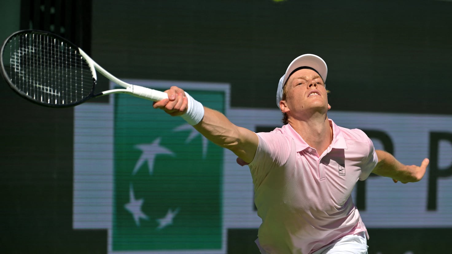 Jannik Sinner levanta el trofeo de Indian Wells