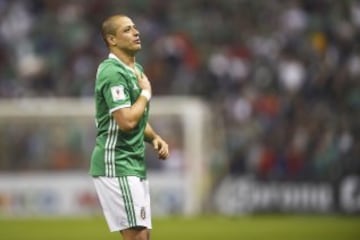 Photo during the action match Mexico vs Costa Rica corresponding the Qualifiers to the FIFA World Cup Russia 2018 at Azteca Stadium.  Foto durante el partido Mexico vs Costa Rica correspondiente a las Eliminatorias rumbo a la Copa Mndial de la FIFA Rusia 2018, en el Estadio Azteca, en la foto: Gol Javier Hernandez Mexico  24/03/2017/MEXSPORT/Osvaldo Aguilar