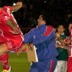 La inesperada amistad que surgió después de esta brutal patada