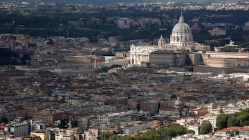 In his will, he specified that he wanted a simple tomb, devoid of some of the most deeply rooted traditions in the history of the funerals of the bishops of Rome