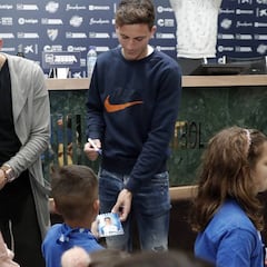 Intrépidos ‘Pequeperiodistas’ pusieron en aprietos a Pau Torres e Iván Alejo